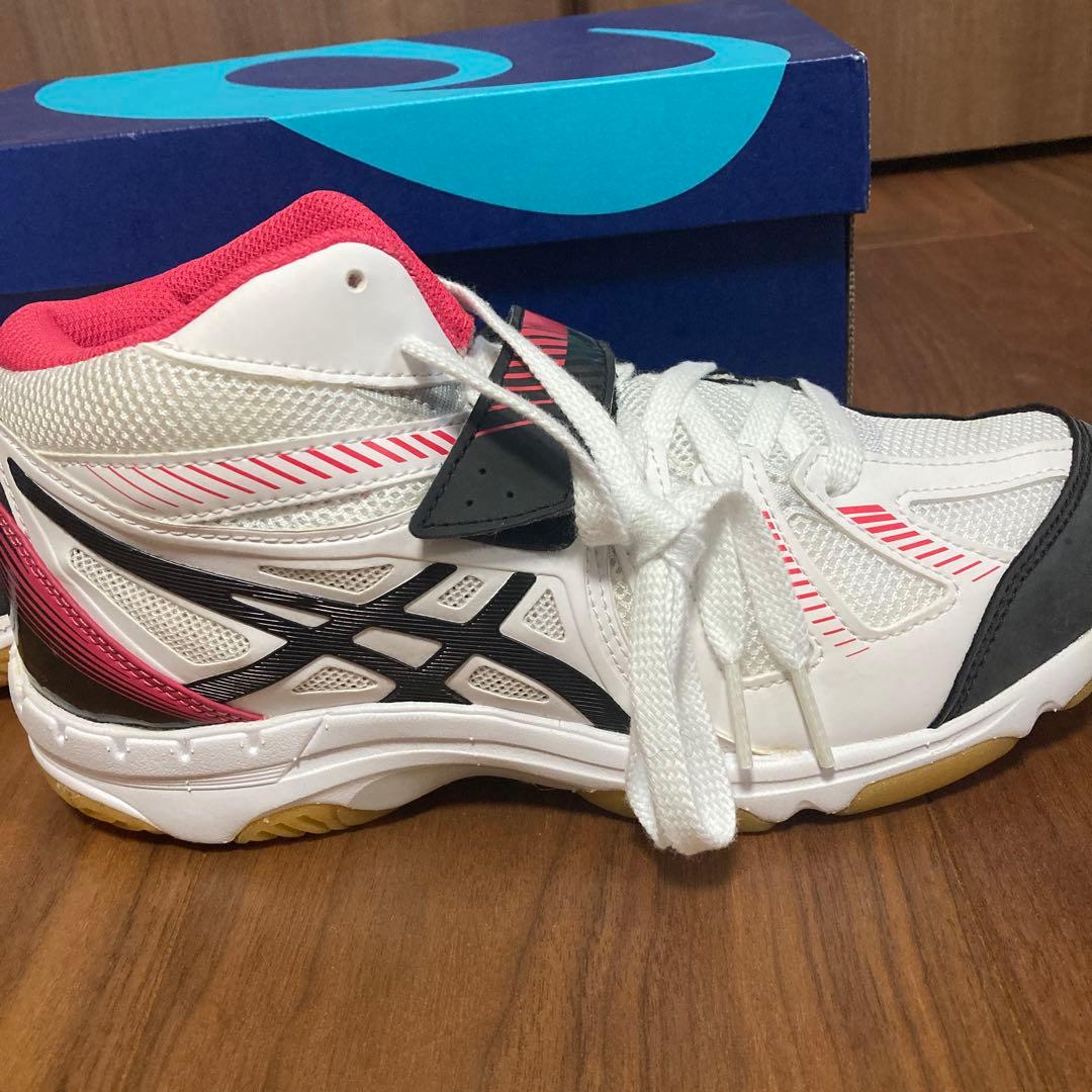 asics コートセルフィット　23.5cm