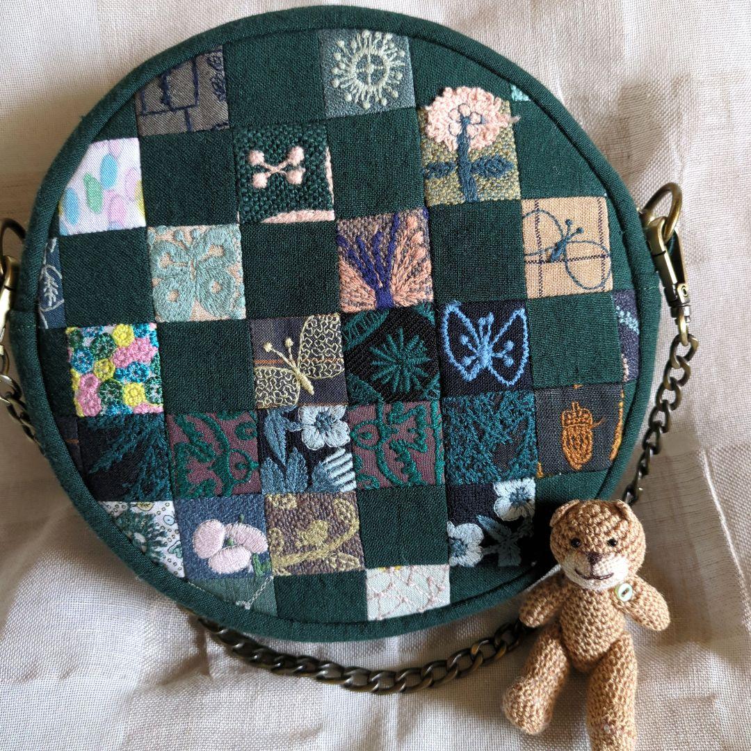 りんご　ハンドメイド まあるいポーチ ミナペルホネン生地使用♪