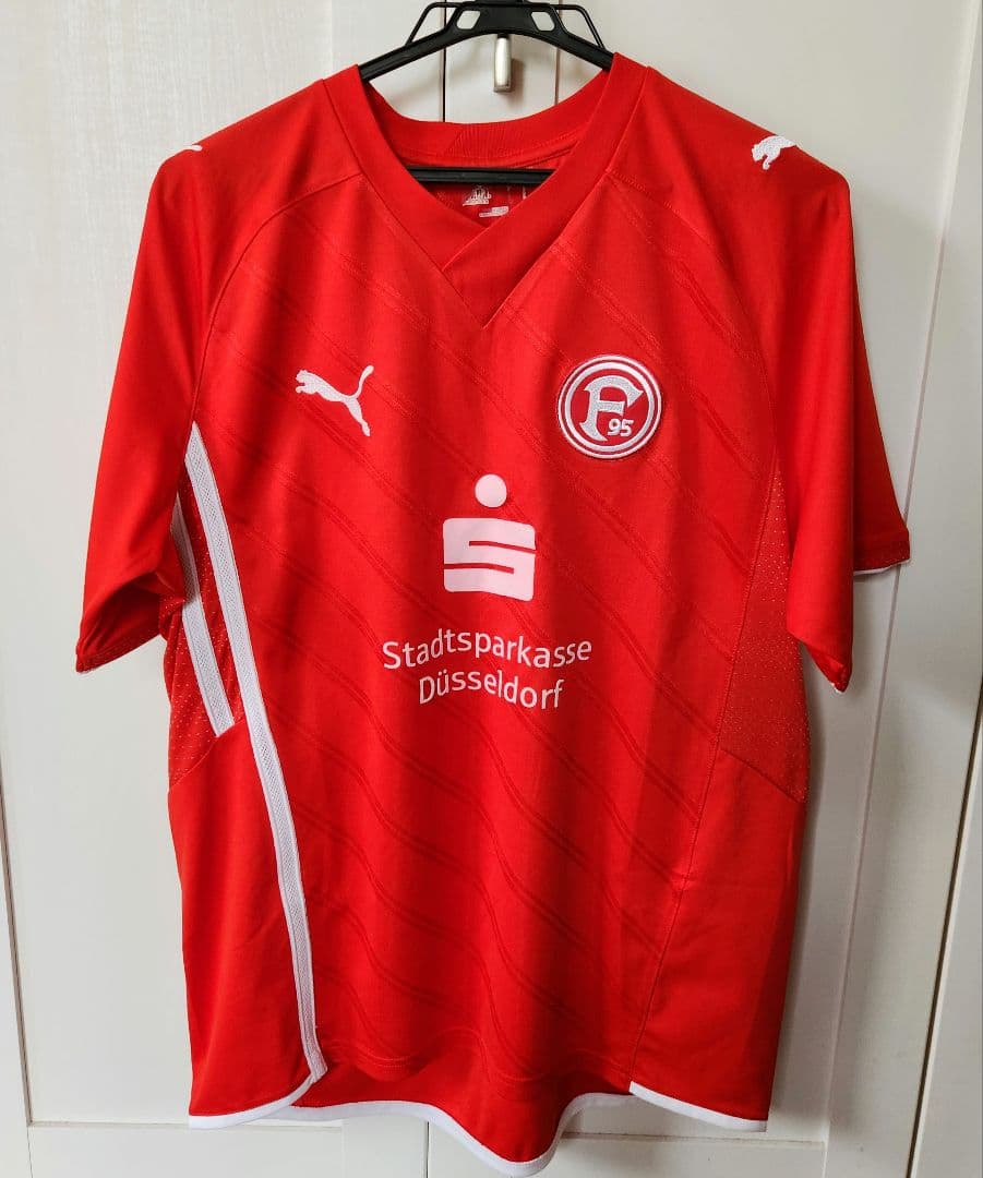 フォルトゥナ デュッセルドルフ ユニフォーム