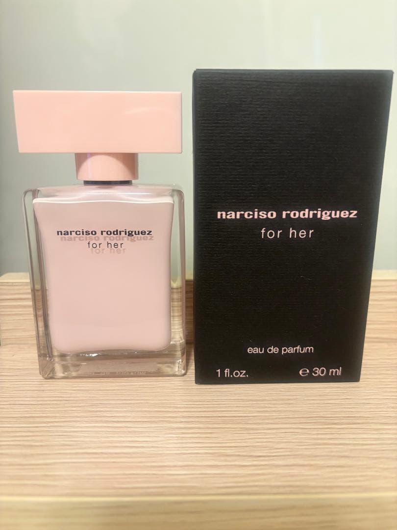 narciso rodriguez for her オードパルファム 30ml