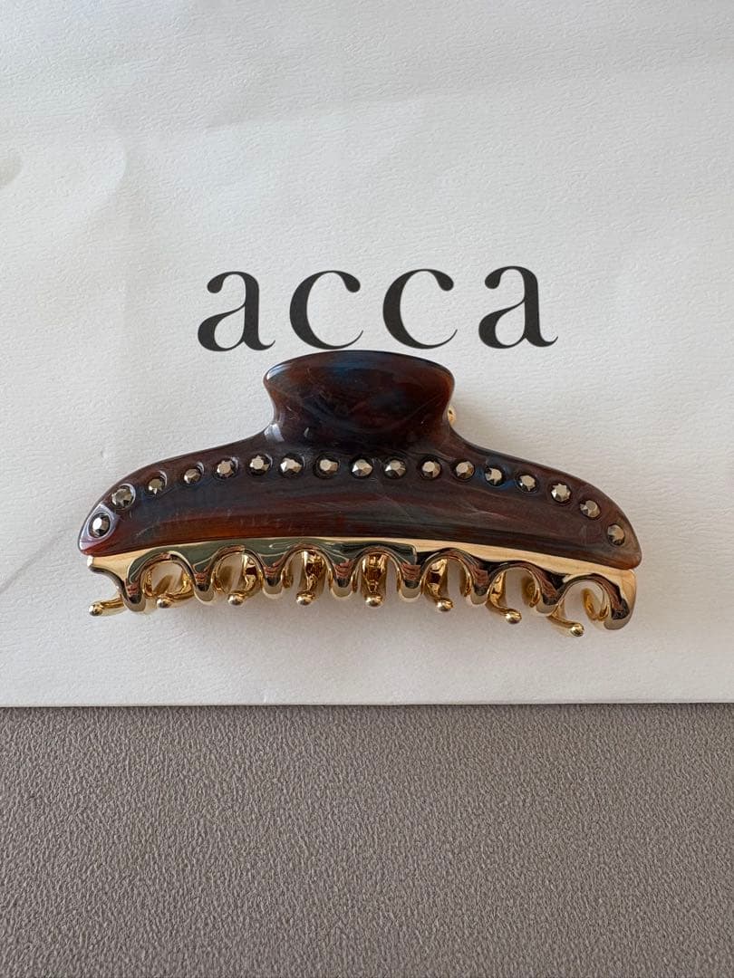 acca ティアラクリップ　Mサイズ