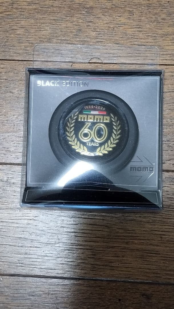 送料込み★限定モデル★MOMO60周年記念ホーンボタン★検/モモナルディ絶版旧車