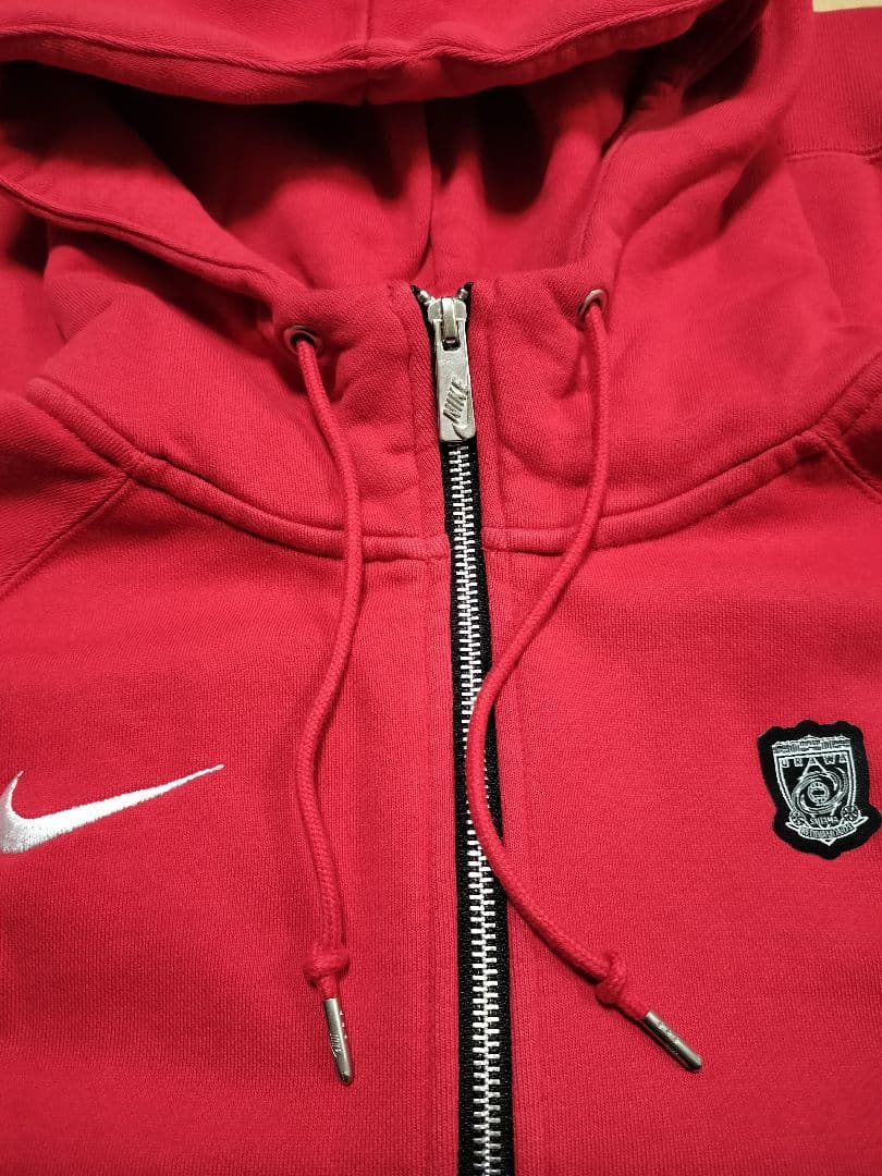 新品未使用　NIKE 浦和レッズエンブレム　パーカー L B品