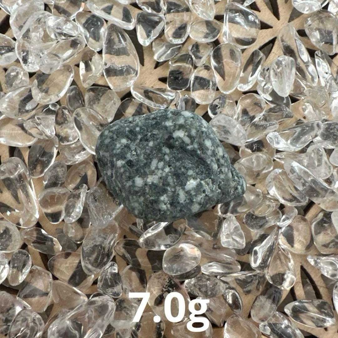 【自然の丸み 遠野霊石】 にぎり石6個｜6つそろって生まれるコロコロ波動