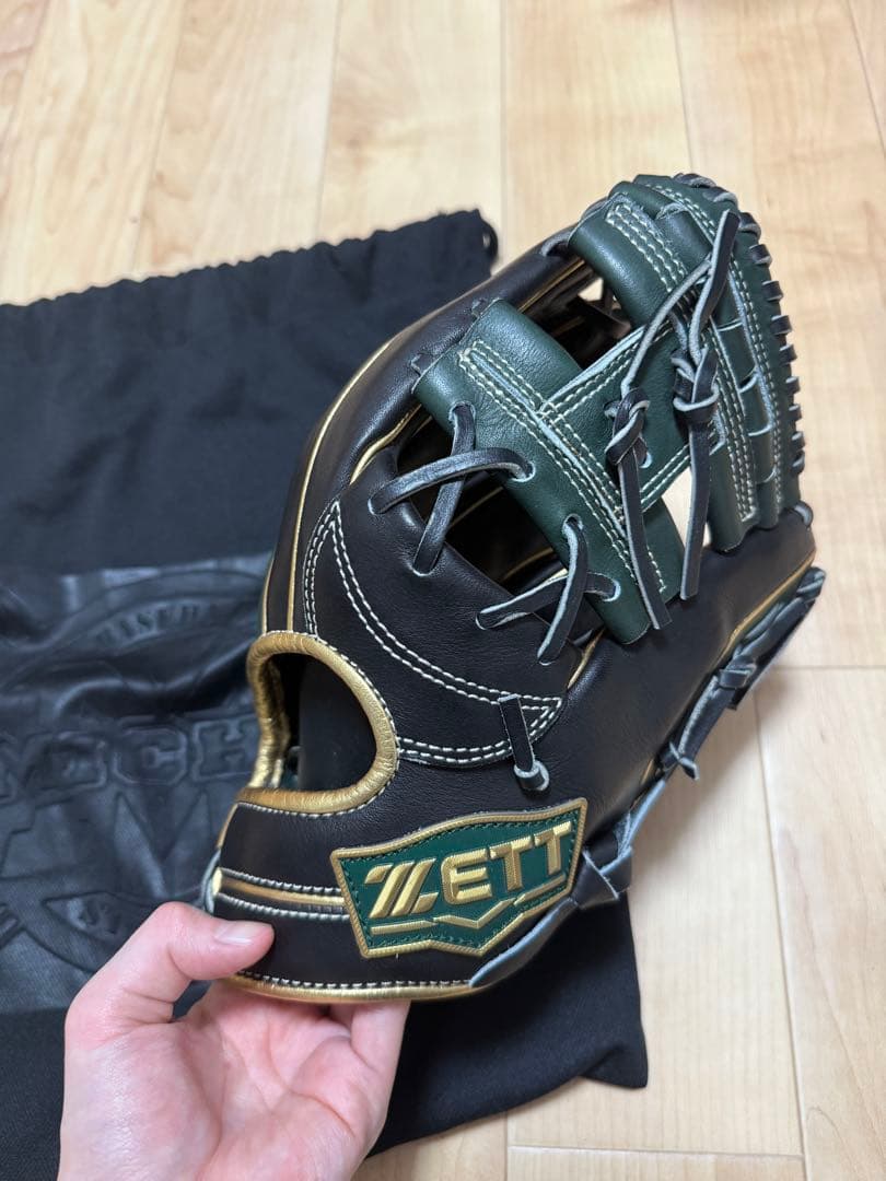ZETT NEO STATUS 軟式グローブ ブラック/グリーン