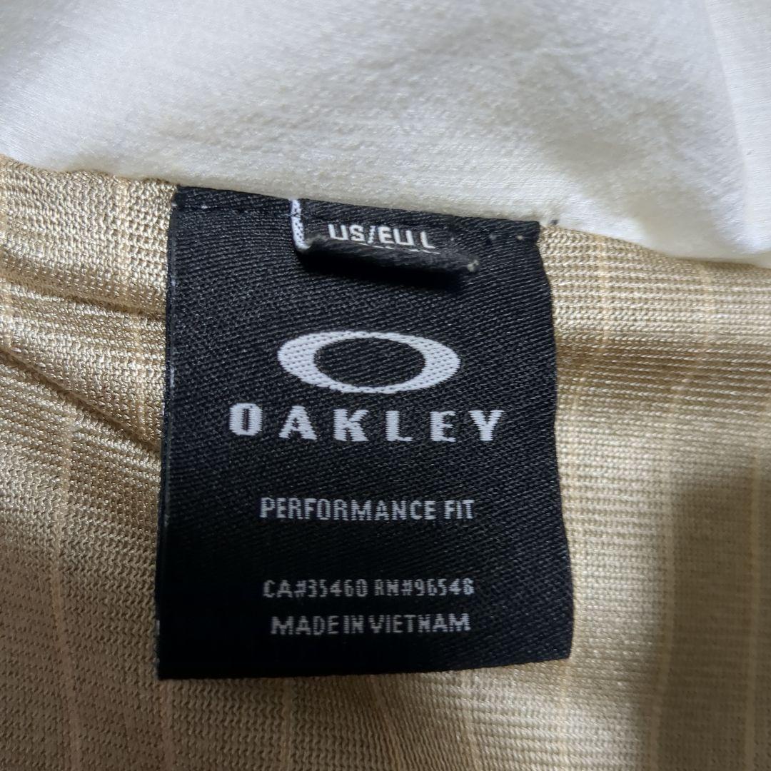 オークリー フード付き中綿入り 袖着脱可能 ホワイト XL未使用品！