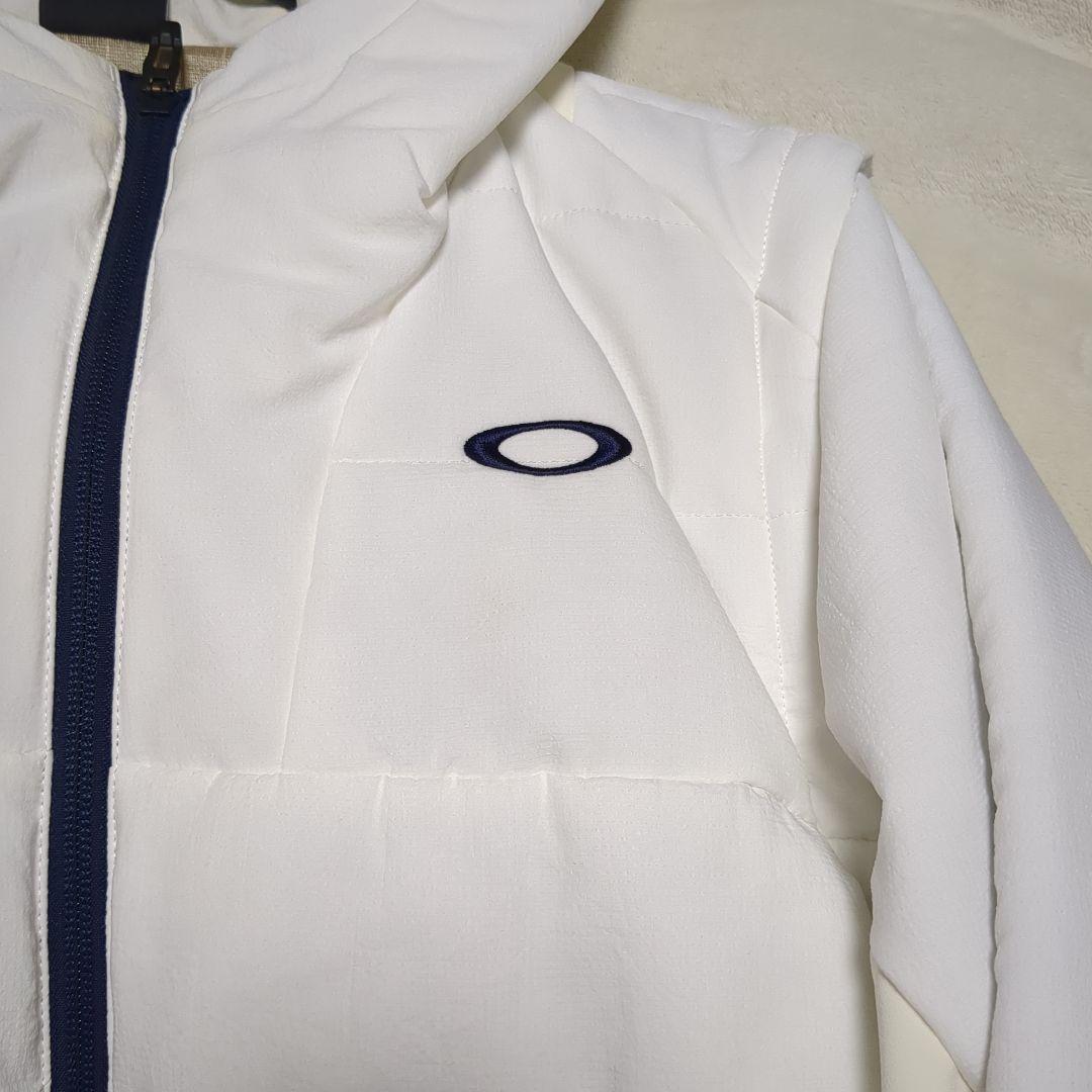 オークリー フード付き中綿入り 袖着脱可能 ホワイト XL未使用品！