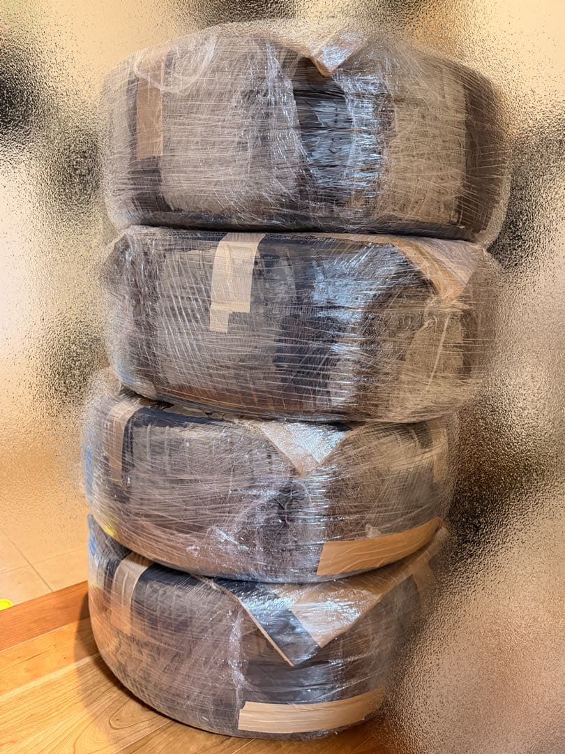 【美品】送料込み　アルヴェル純正ホイール25年製タイヤ　ハイグロス　ノアヴォクシ