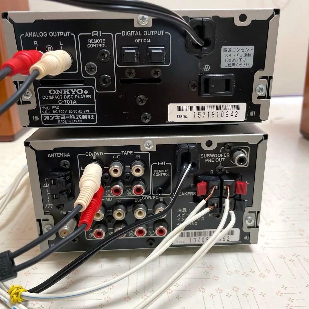 オンキョー　ONKYO アンプ R-801A CDプレーヤー　C-701A