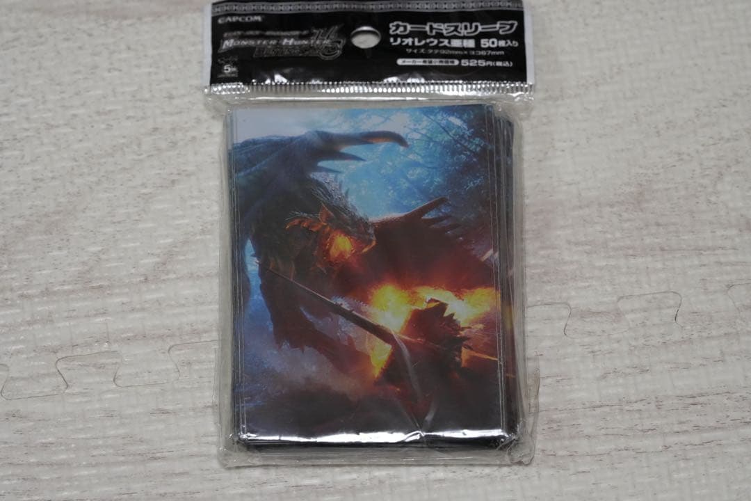新品未開封　モンスターハンター　モンハン　スリーブ　50枚　リオレウス亜種