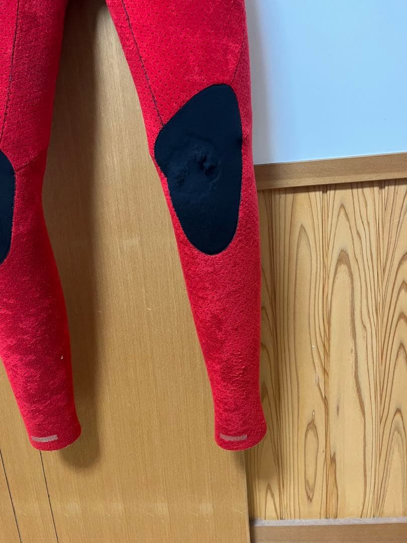 ウェットスーツ