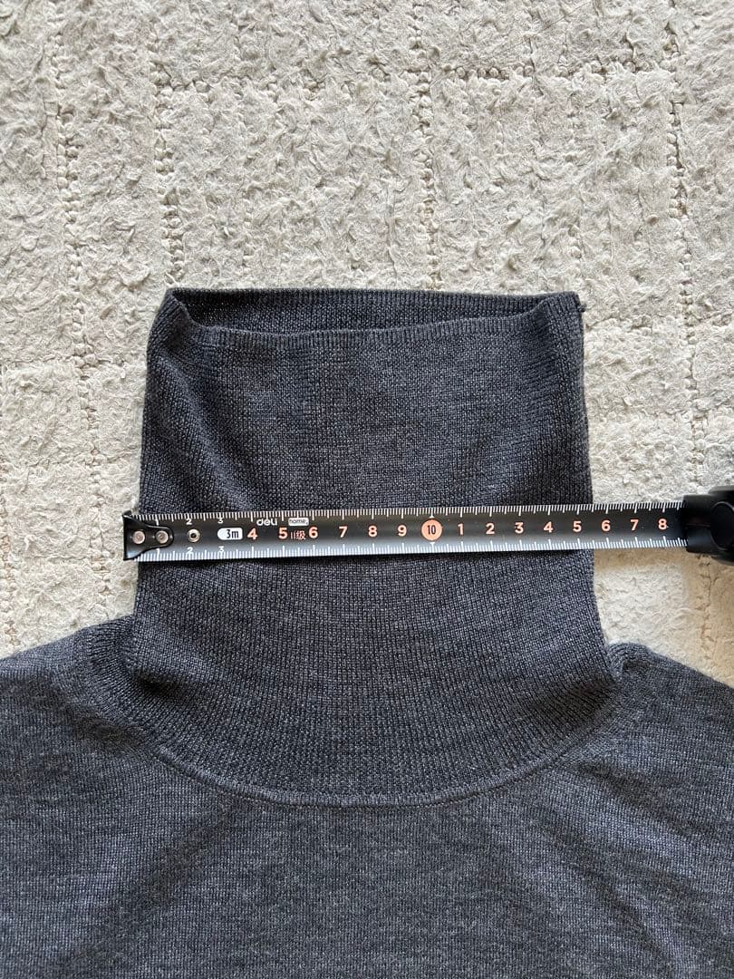 THE SOVEREIGN HOUSE ハイゲージ タートルネックニット