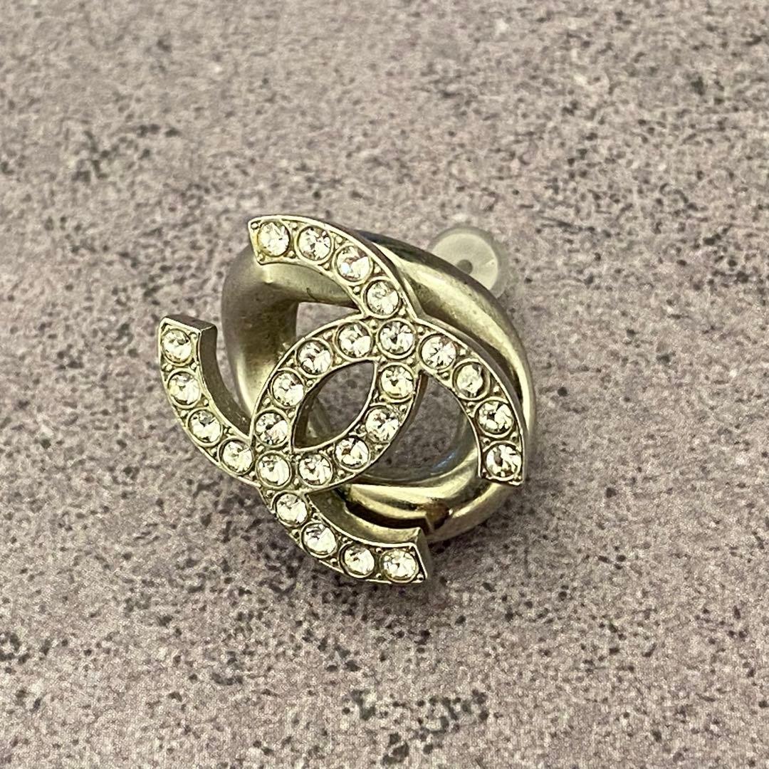 美品　希少　シャネル　片耳ピアス　A22S ラインストーン　シルバー