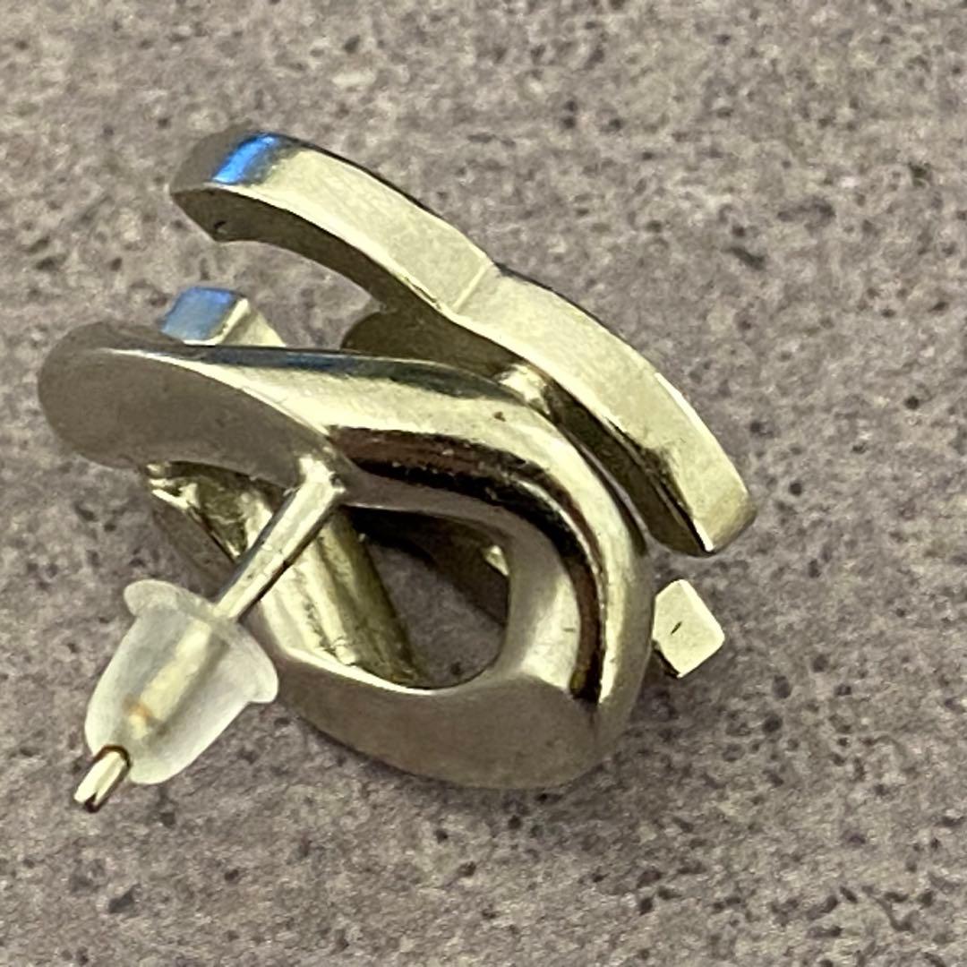 美品　希少　シャネル　片耳ピアス　A22S ラインストーン　シルバー