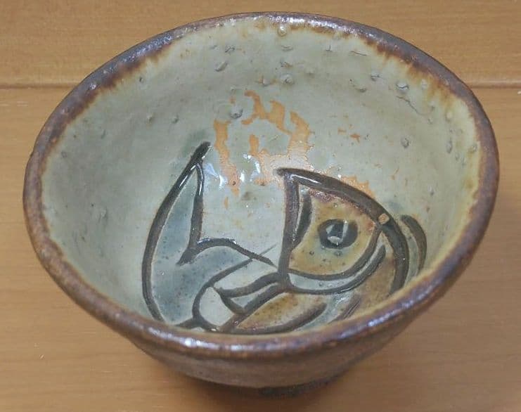 人間国宝 金城次郎 ぐい呑 栞 共箱 美品 やちむん 壺屋焼 壷屋焼 紐付箱