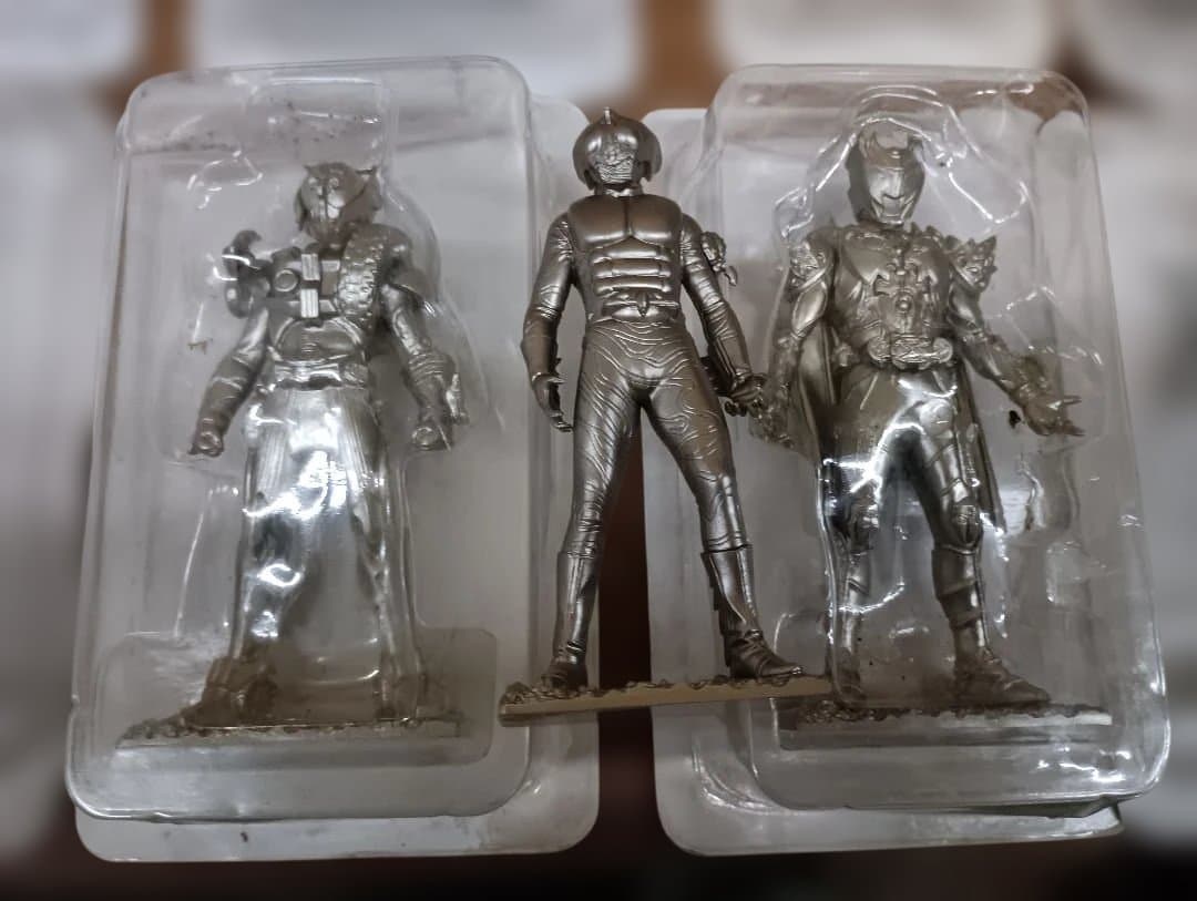 3996）DeAGOSTINI　仮面ライダー フィギュア コレクション １６体