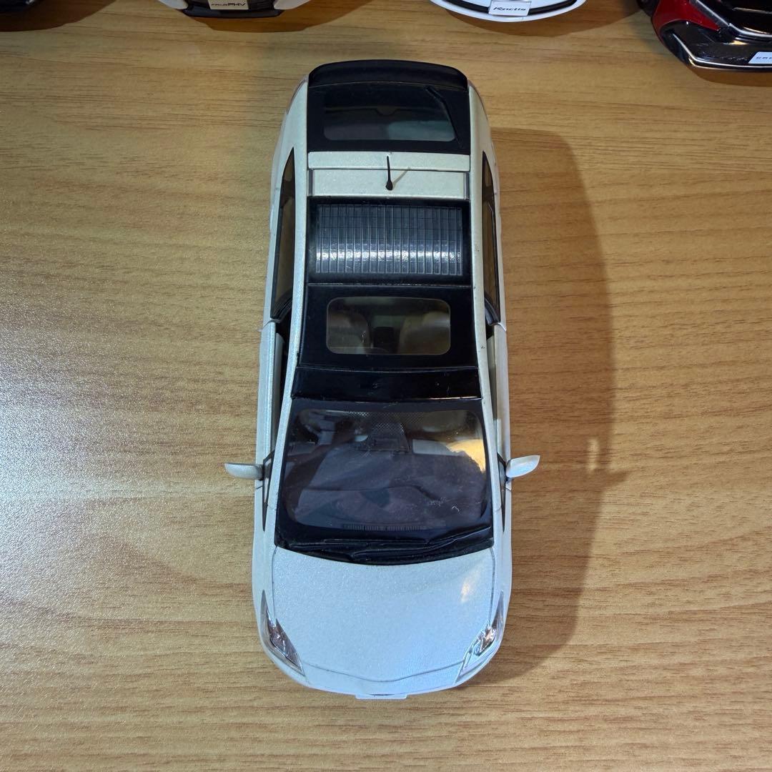 【非売品】トヨタ プリウス カラーサンプルミニカー 1/30