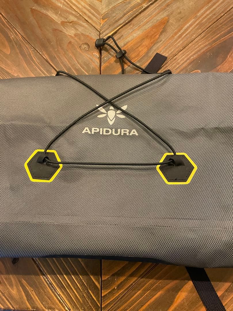 アピデュラ　ハンドルバーバック