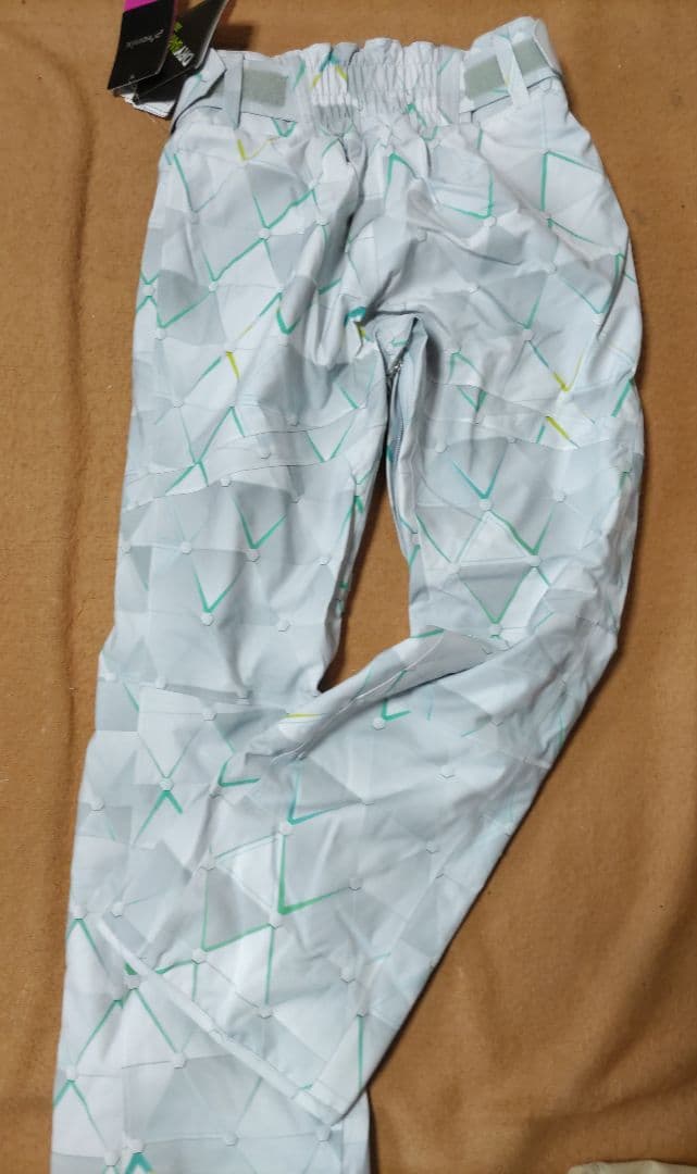 c 新品タグ付き保管品 Phenix フェニックス レディース パンツ