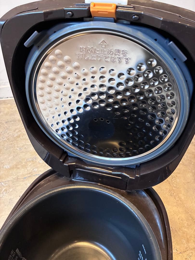 象印 炊飯器 1.0L フッ素加工　一升炊き　NW-VC18