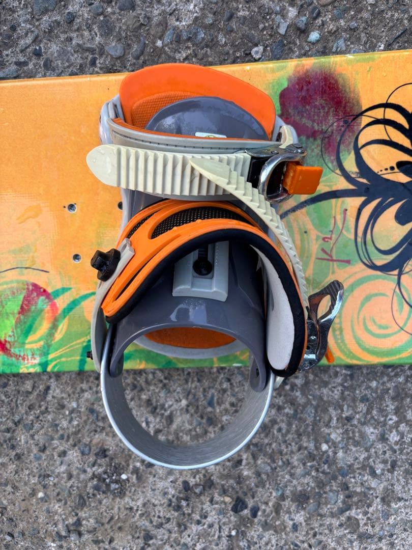 スノボ板【バイン付き】　143㌢