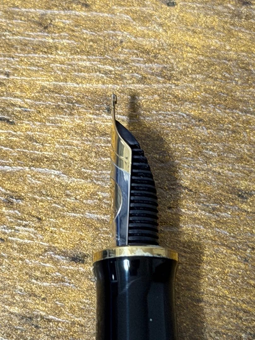 筆記確認&洗浄済　西ドイツ製　PF刻印　緑天冠　18c B ペリカン　万年筆