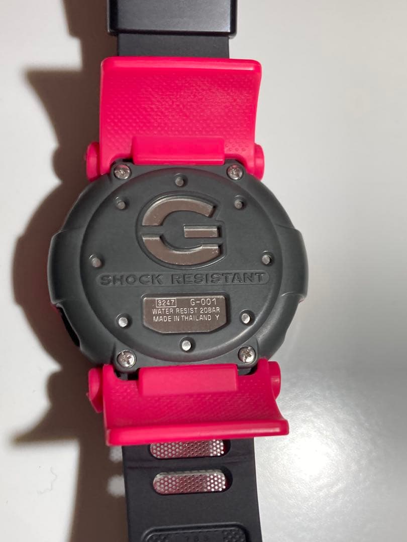 生産終了モデル! G-SHOCK G-001-1BJF ジェイソン（ピンク×黒）