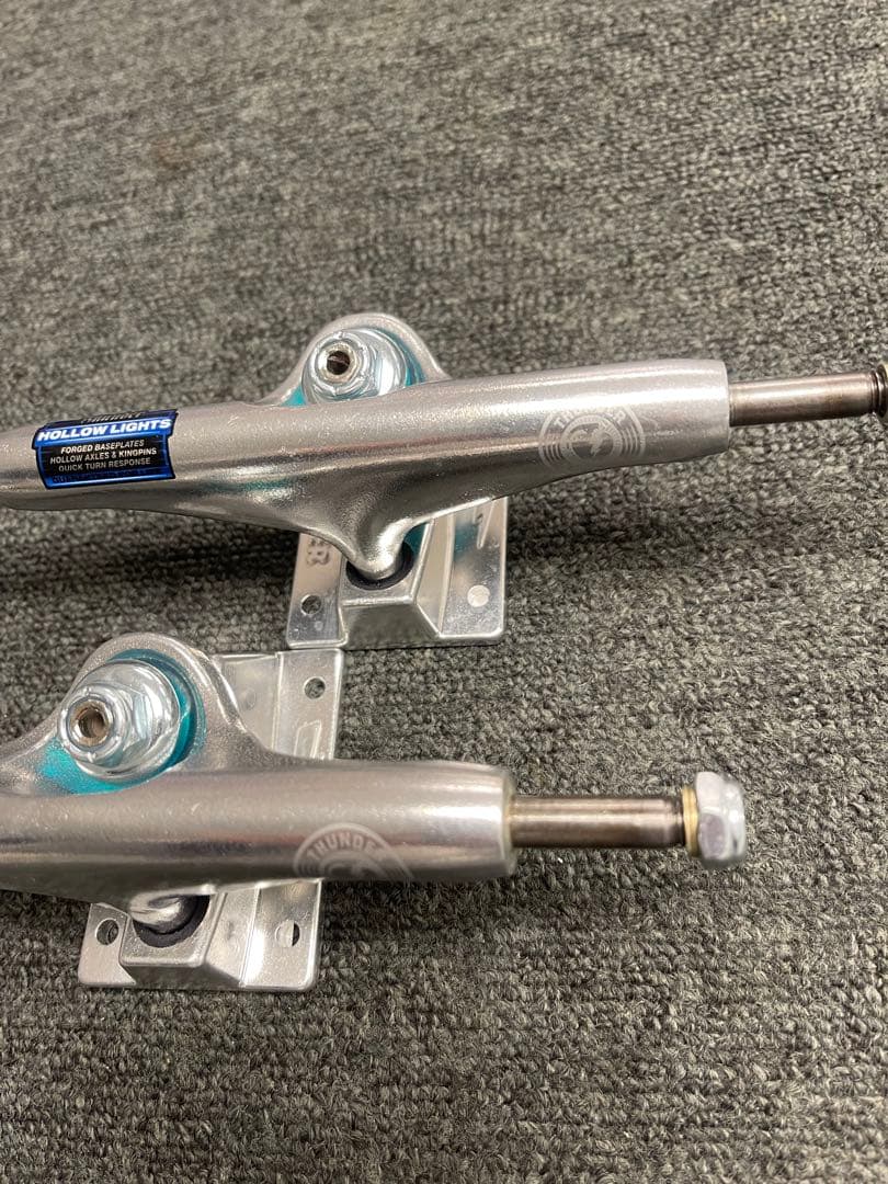 THUNDER TRUCKS HOLLOW LIGHTS II 149 新品！