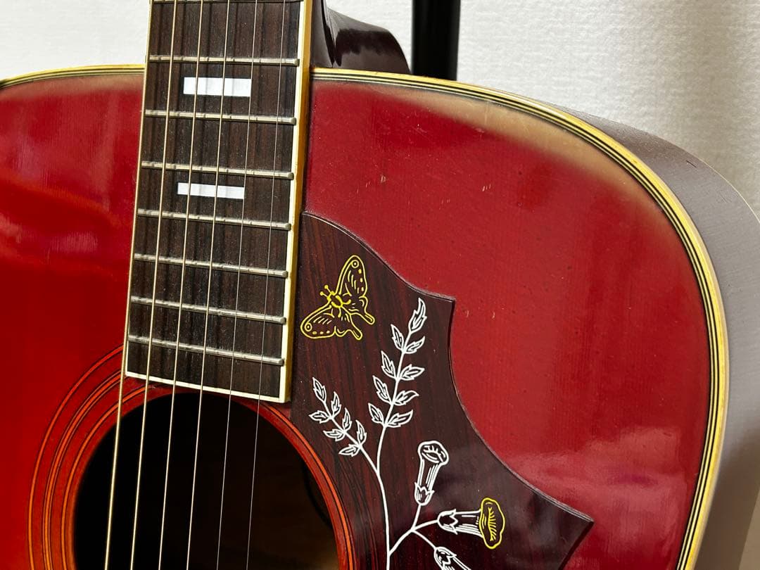 Morris アコースティックギター(ピックアップ搭載)