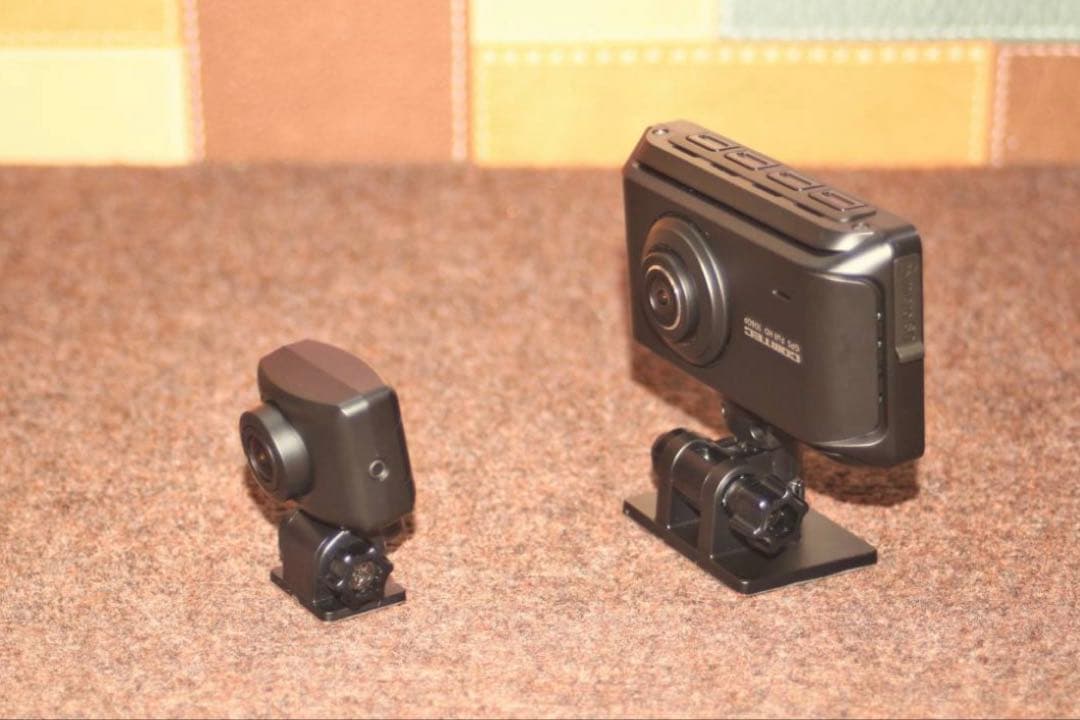 【みさん専用】コムテックZDR035　ドラレコ　前後カメラ