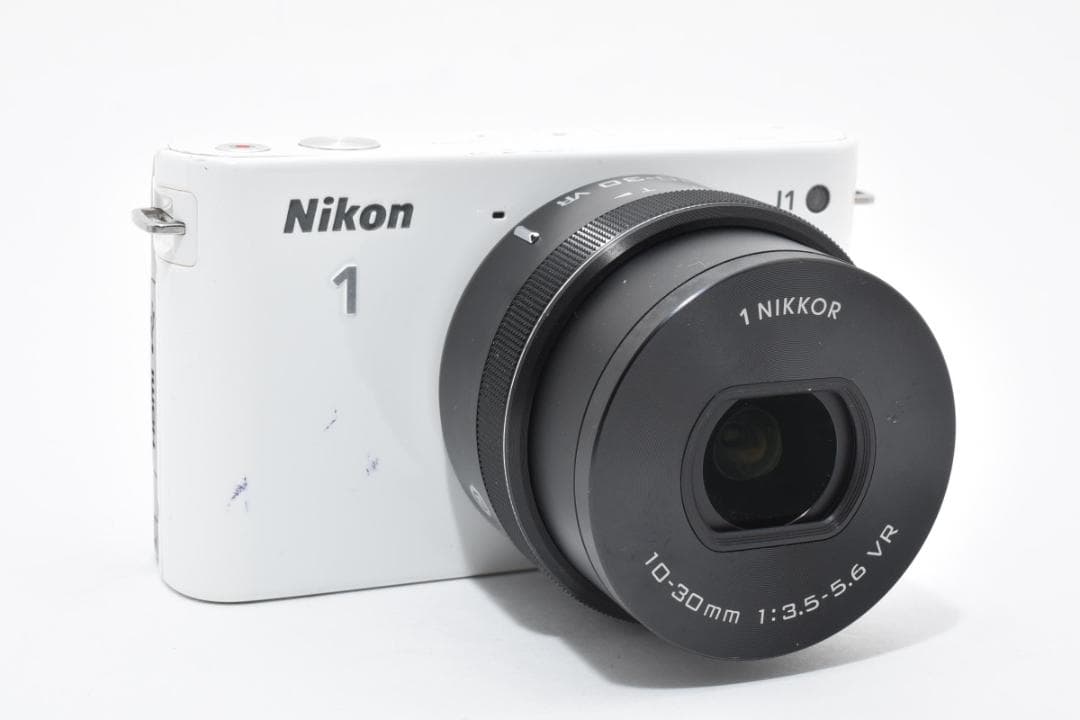 NIKON 1 J1 ホワイト＋10-30mm ショット数27600回 カメラ