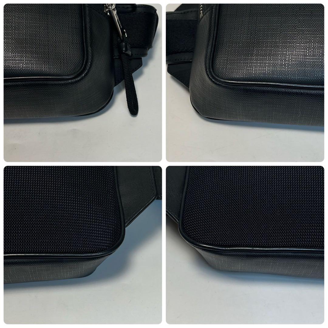 m92【未使用級】バーバリー　ロンドンチェック　PVC ボディバッグショルダー.