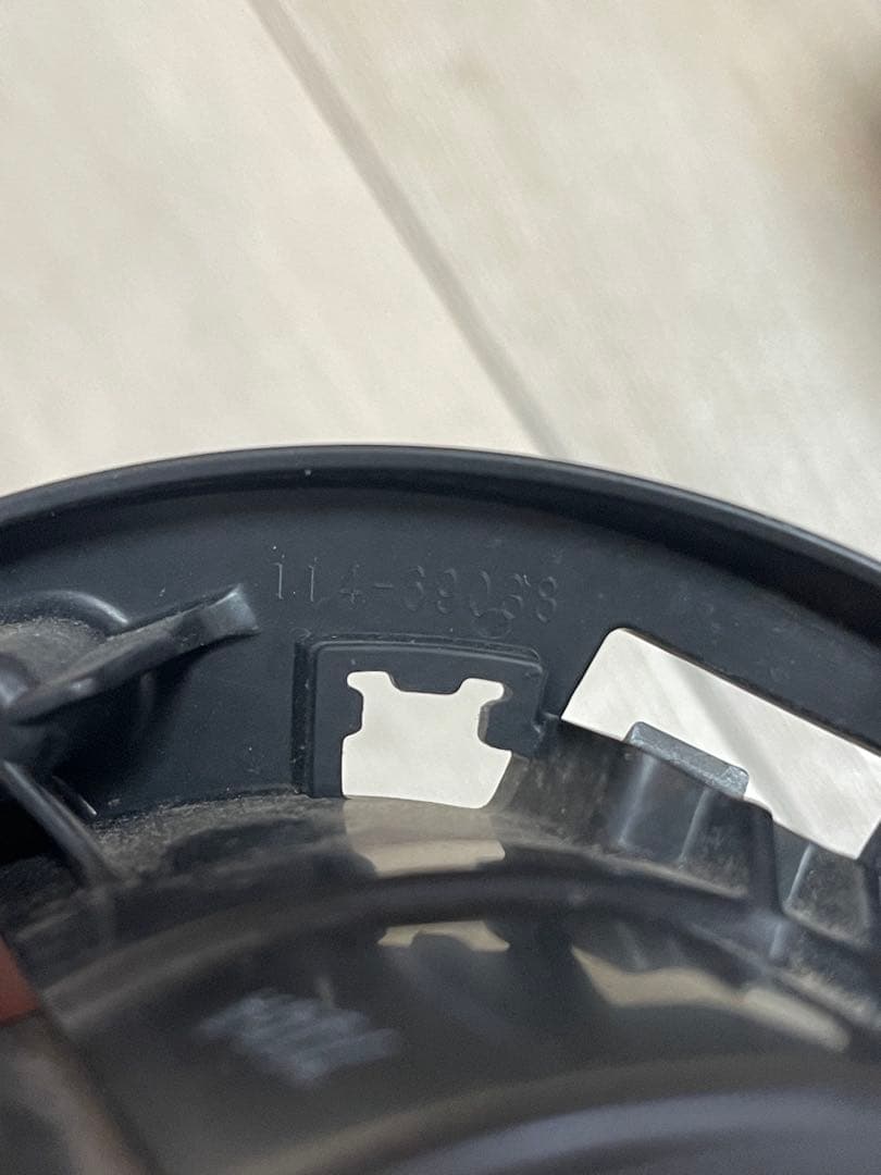 ムーヴキャンバスLA800SLA810S純正右フォグランプ フォグライトLED