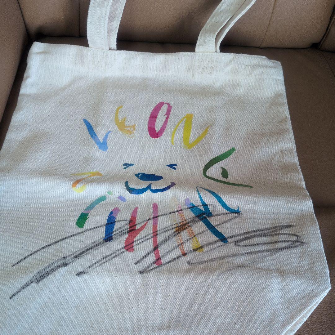 新浜レオン公式トートバッグ（サイン入り）