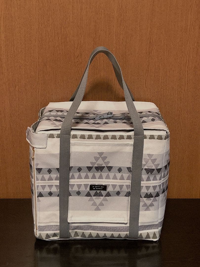 しゅんすけ様③　体調不良時の通院や災害避難用に便利な遮光キャリーバッグ