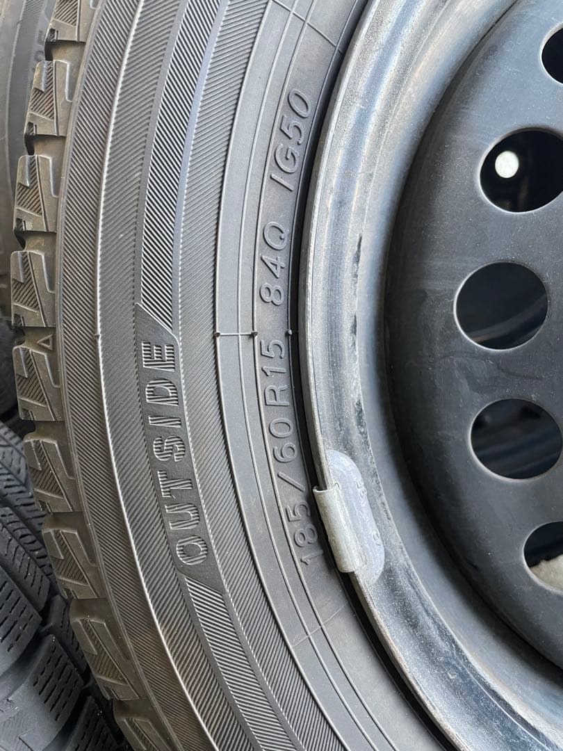 中古冬タイヤ　iceGUARD IG50 185/60R15 4本セット