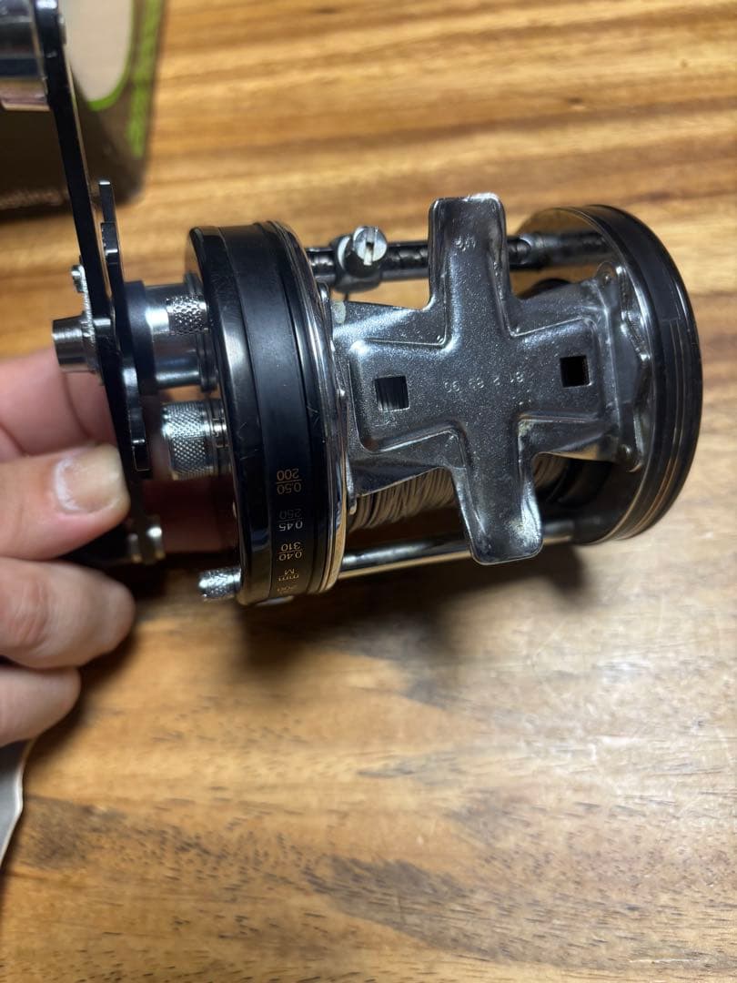 ABUアンバサダー７０００Ｃ　ビワマス