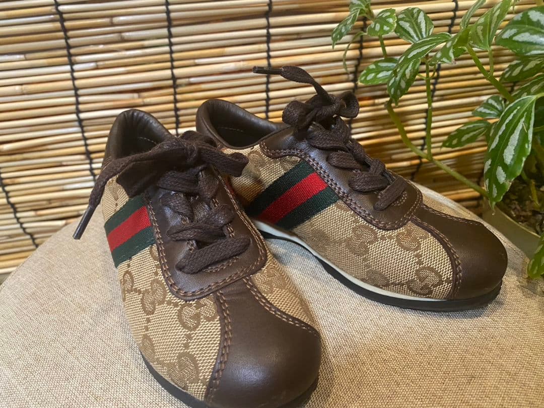 GUCCI　グッチ　スニーカー　キッズスニーカー