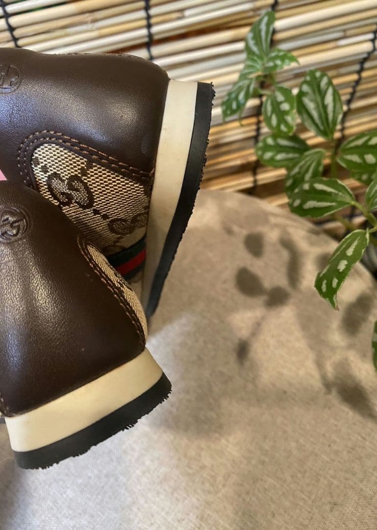 GUCCI　グッチ　スニーカー　キッズスニーカー