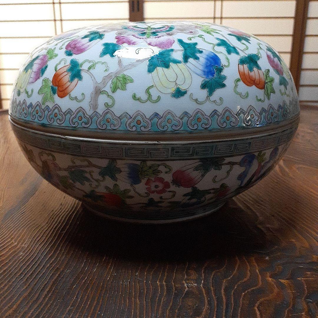 中国大清乾隆年製粉彩大合子