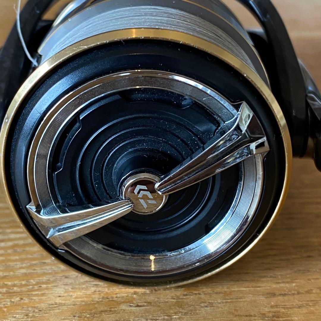 訳あり 20 LUVIAS LT 4000-CXH スピニングリール