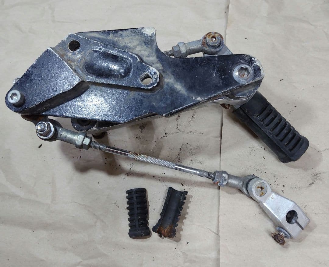 【ジャンク品】当時物CBX400F BEET バックステップ シルバー/ブラック