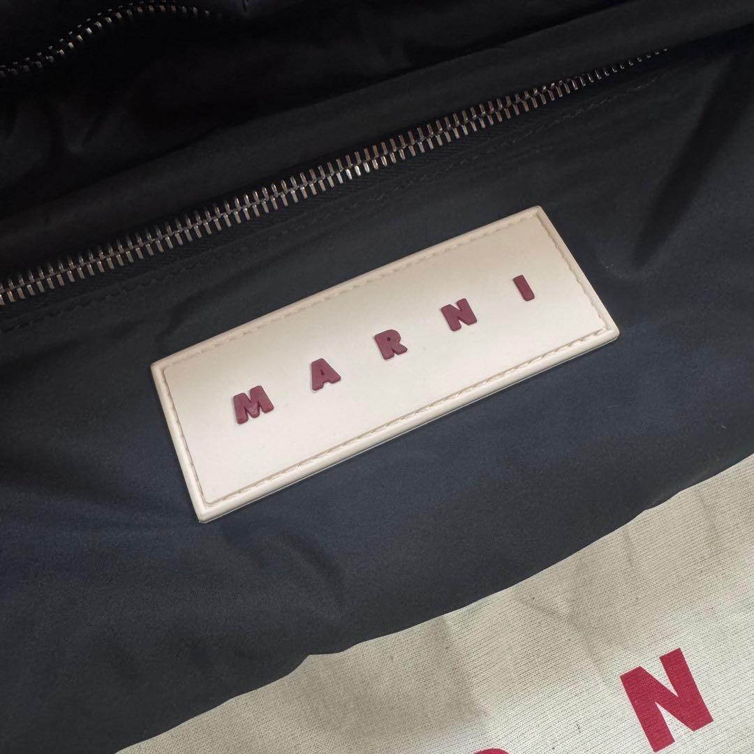 美品　MARNI マルニ ボディバッグ