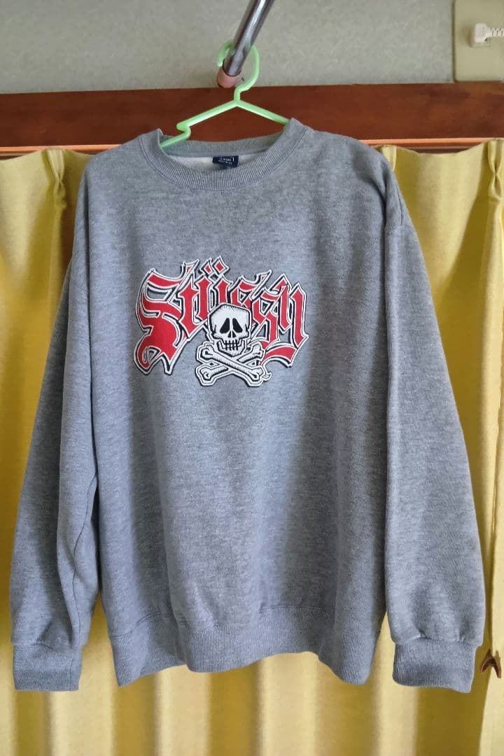 値下げ☆Stussy☆スカルプリント☆グレー☆トレーナー