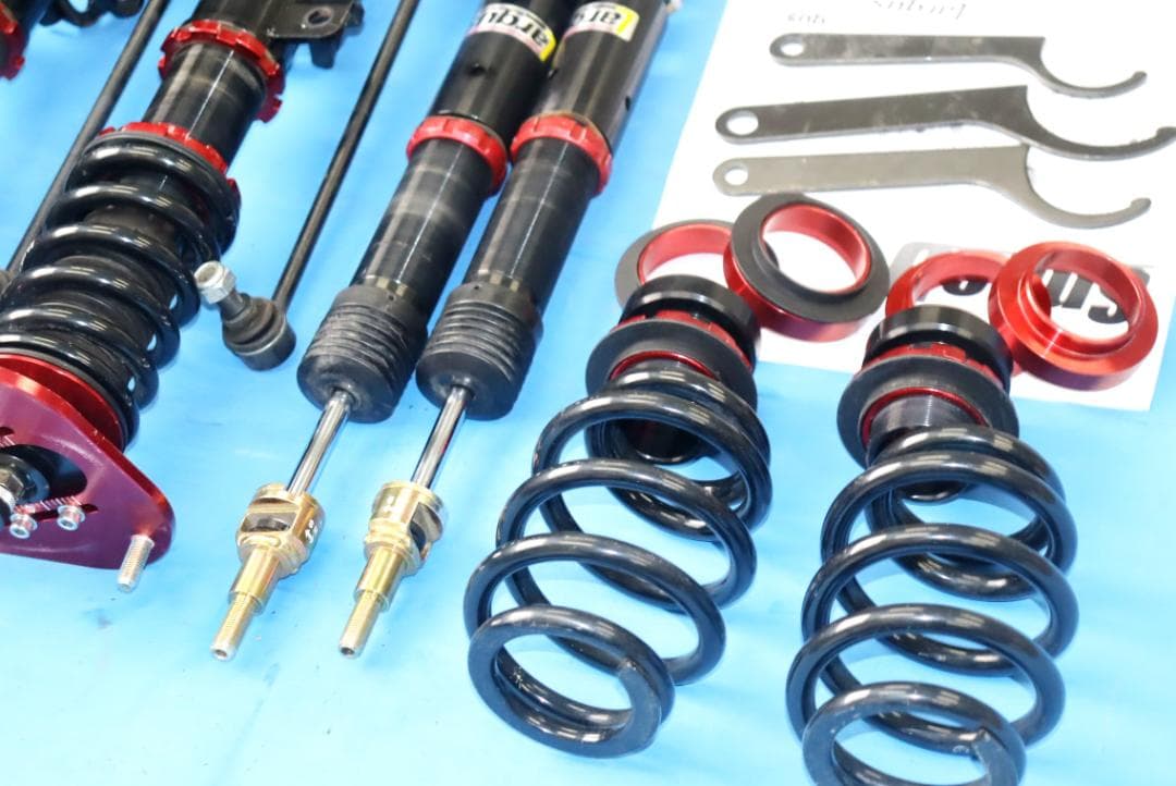 カローラスポーツ　NRE210H/ZRE212/ZWE211H 　車高調