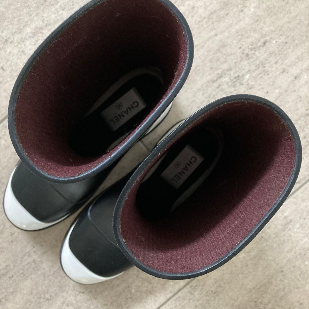 シャネルラバーレインブーツ