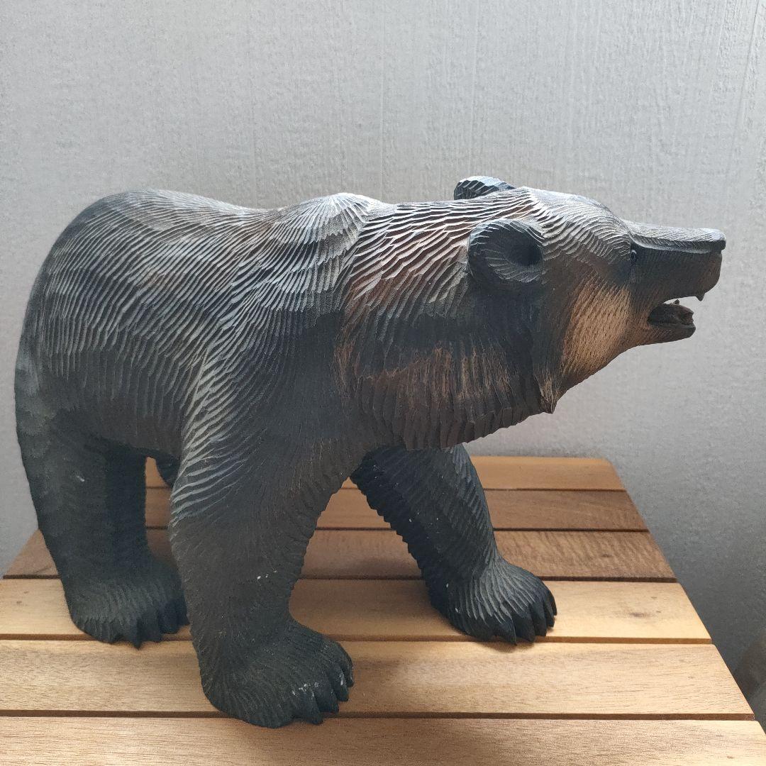 木製クマの彫刻 約30cm伝統工芸品
