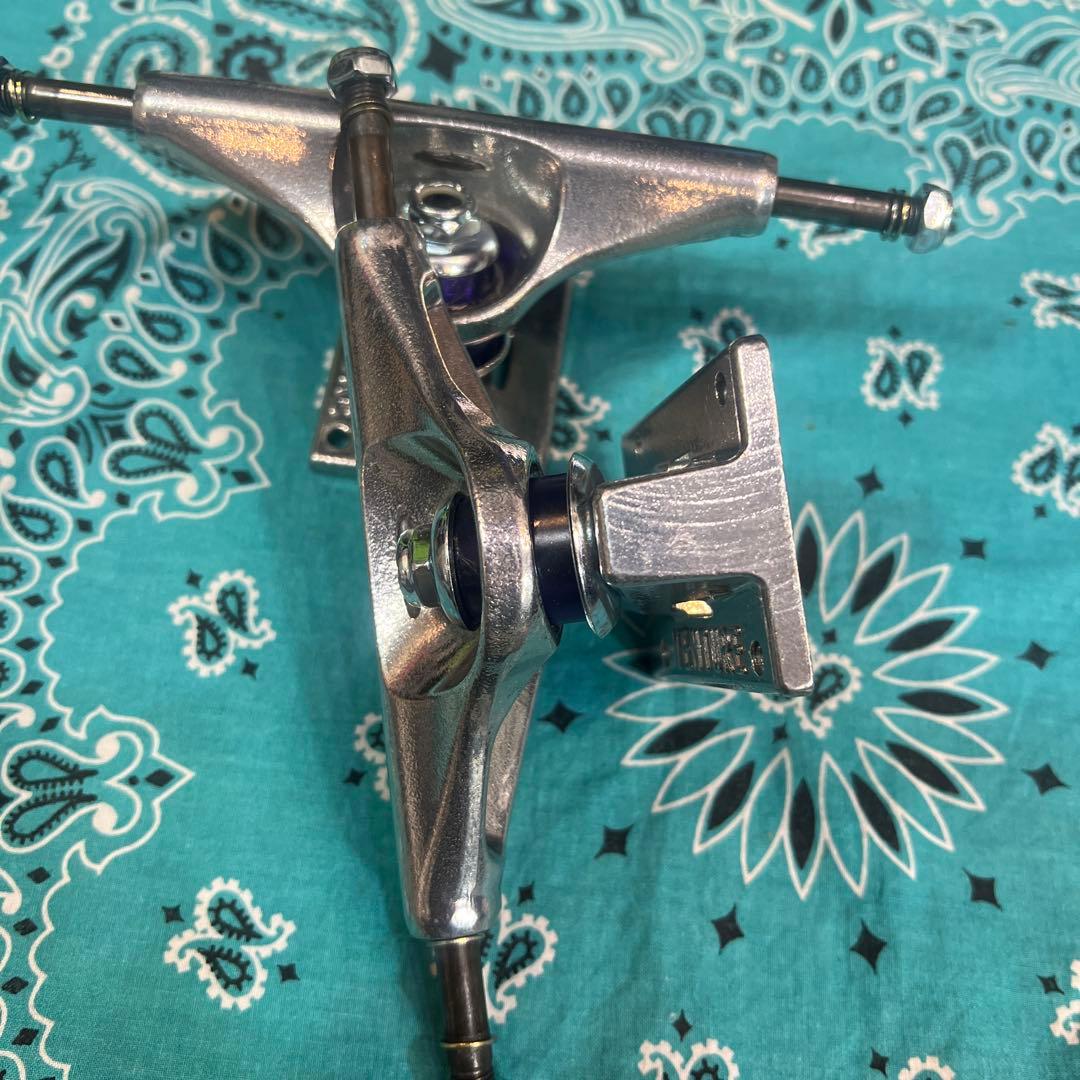 Venture ベンチャー　スケートトラック　5.0HI