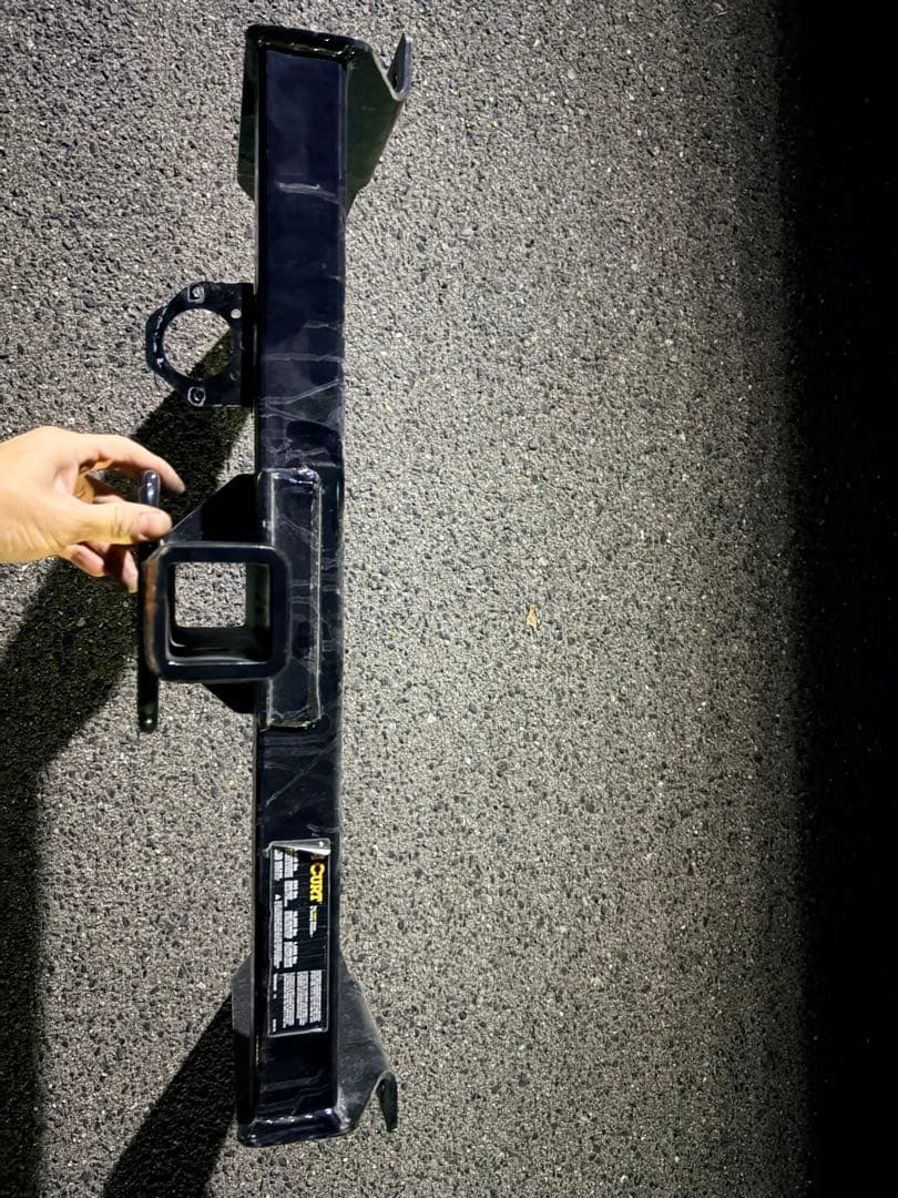 シボレー　c1500 CURTヒッチメンバー ブラック 取り付け金具付き