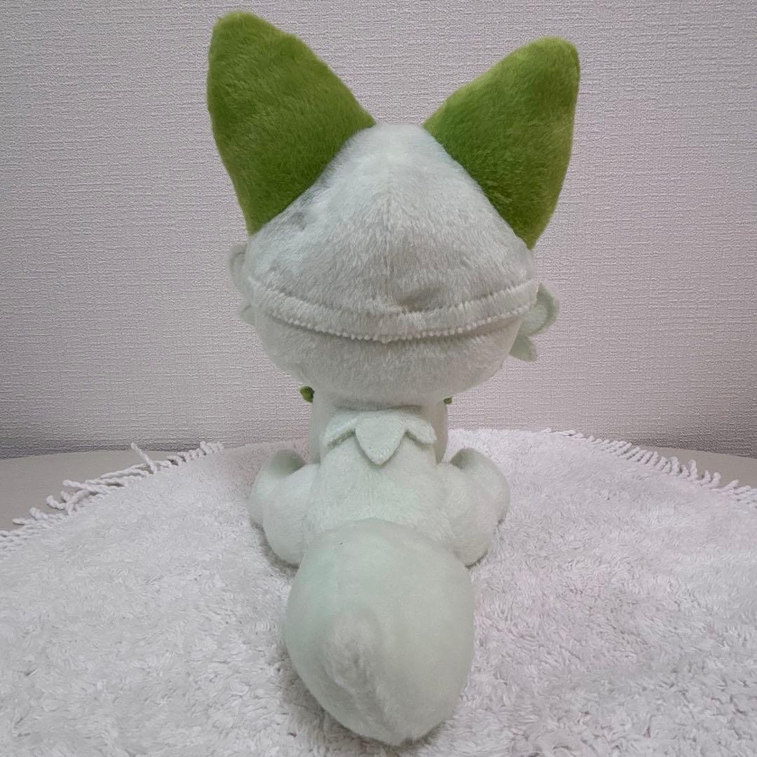 ポケットモンスター なでてみつめてぱちくりニャオハ